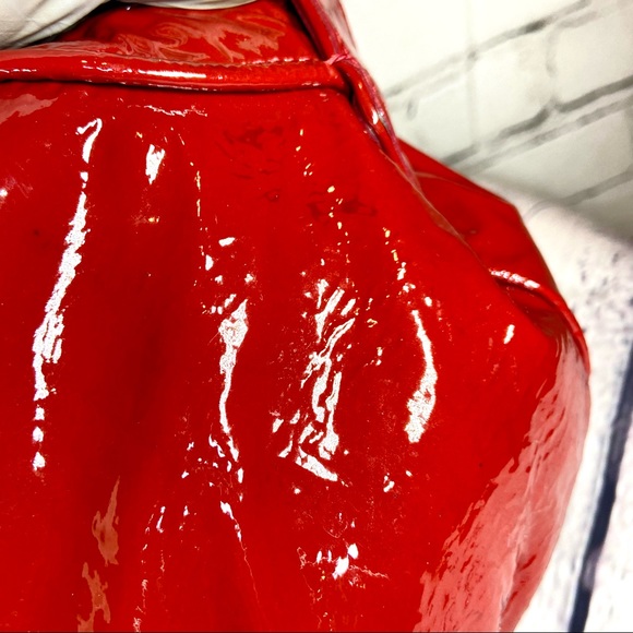 Christian Louboutin red patent leather shoulder bag - Picture 8 of 16